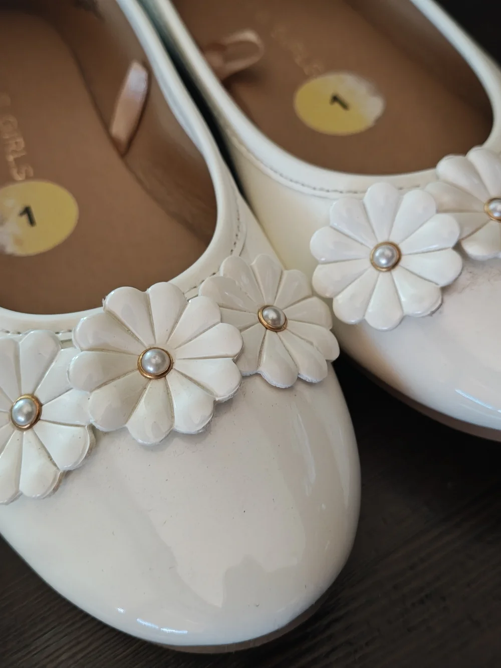 BCBG Girls White Patent Floral Ballet Flats
